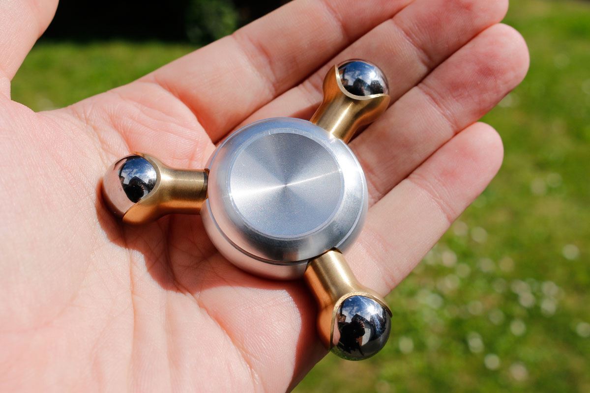 Luxury high performance fidget spinner - 3 balls